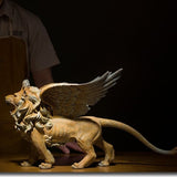 statue lion griffon