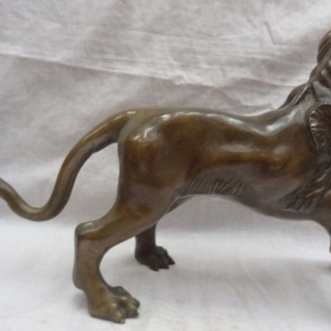 Statue lion haut de gamme